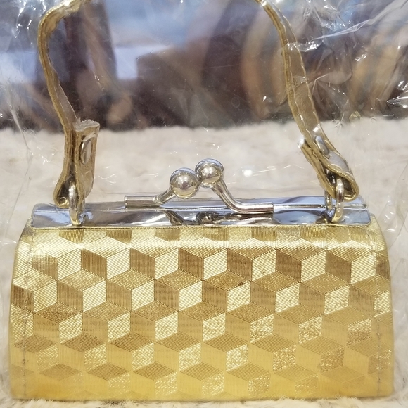 * MOST ADORABLE LIPSTICK HOLDER/CHANGE PURSE* - Picture 5 of 9